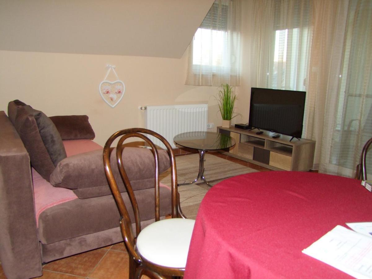 Greta Apartman Hajduszoboszlo Ngoại thất bức ảnh
