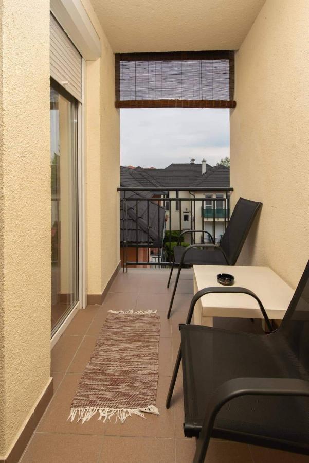 Greta Apartman Hajduszoboszlo Ngoại thất bức ảnh